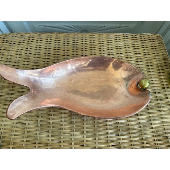 Vintage MCM Copper Footed Fish Shaped Serving Bowl Tray - Picture 12 of 15